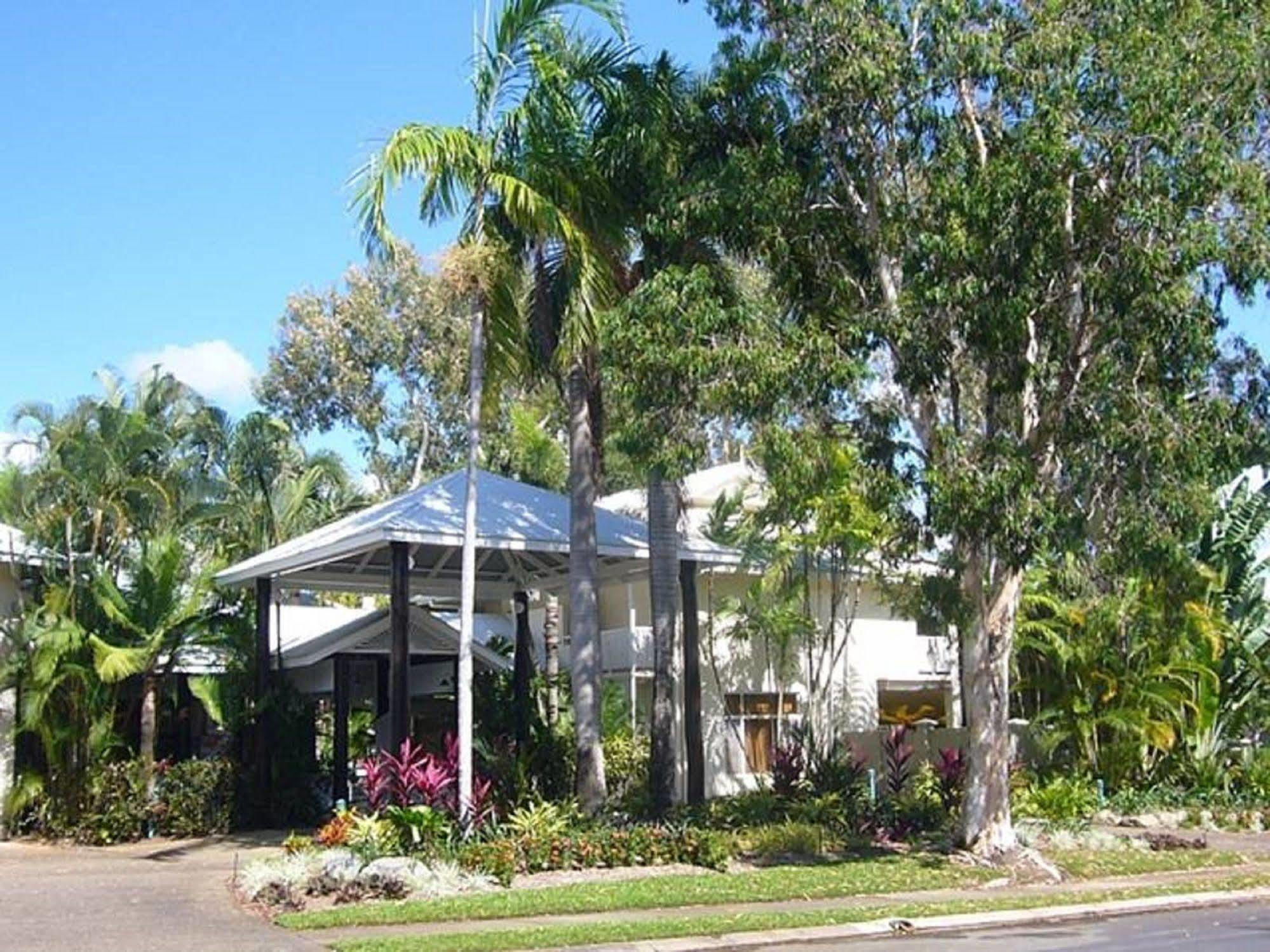 Port Douglas Retreat Aparthotel Exteriör bild