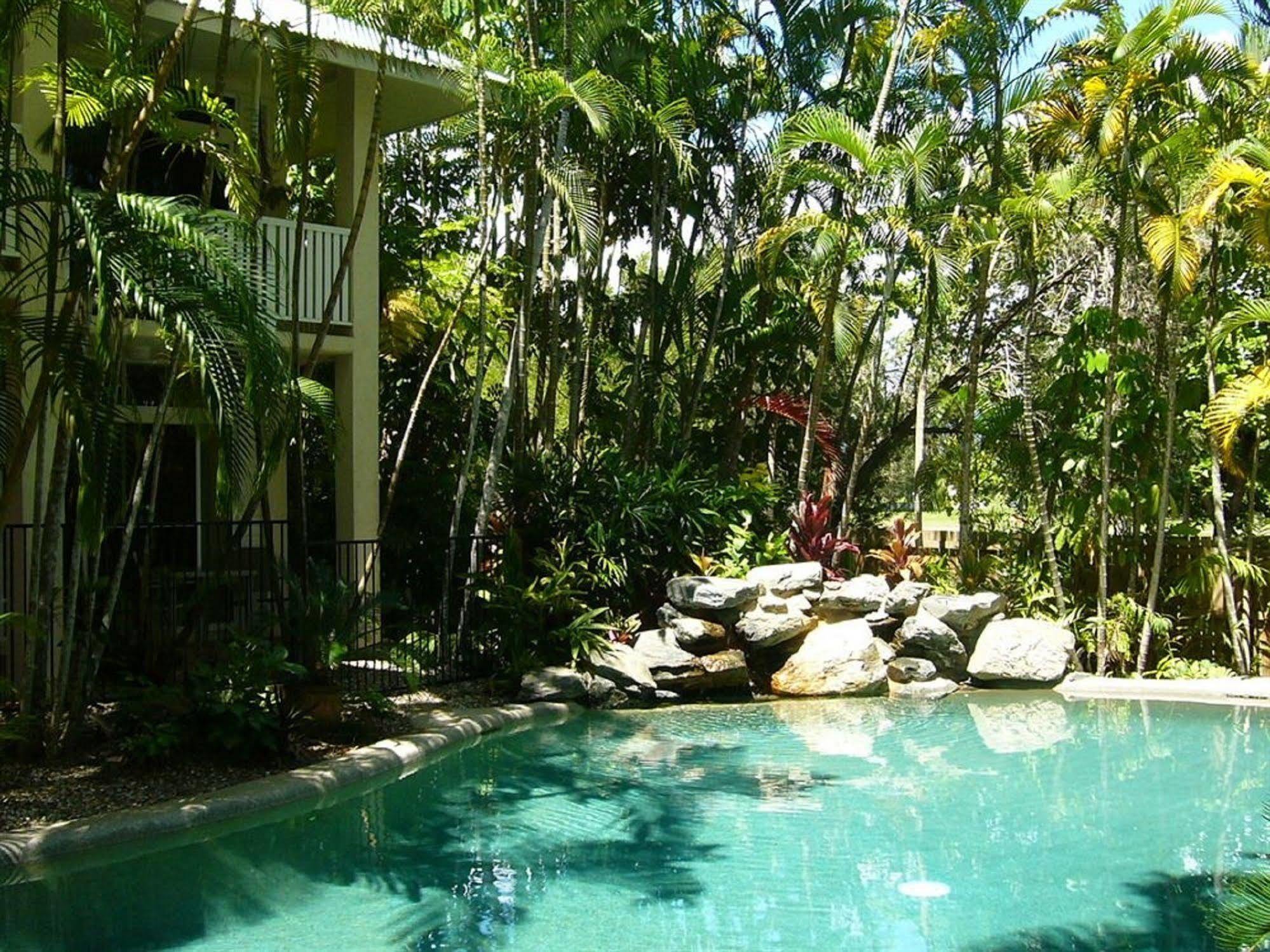 Port Douglas Retreat Aparthotel Exteriör bild